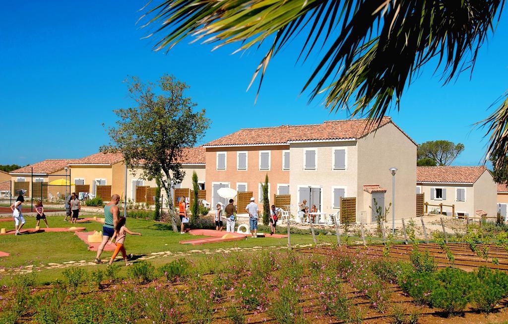 Residence Odalys Le Mas Des Vignes Calvisson Exterior foto
