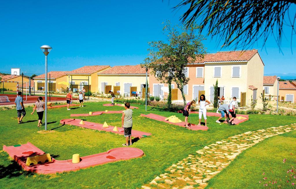 Residence Odalys Le Mas Des Vignes Calvisson Exterior foto