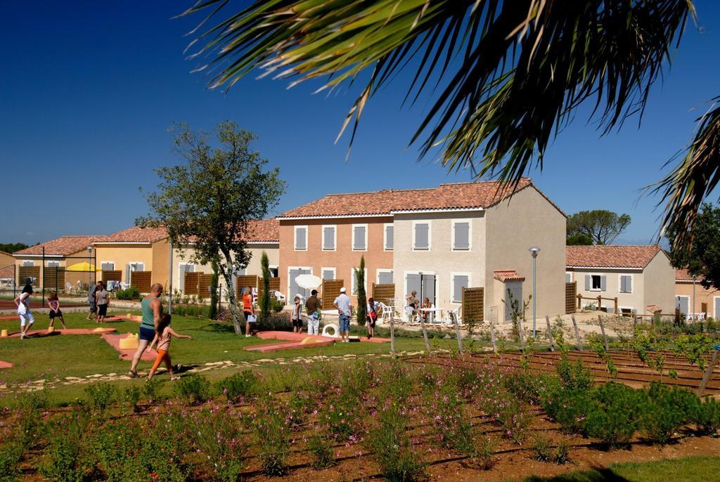 Residence Odalys Le Mas Des Vignes Calvisson Exterior foto
